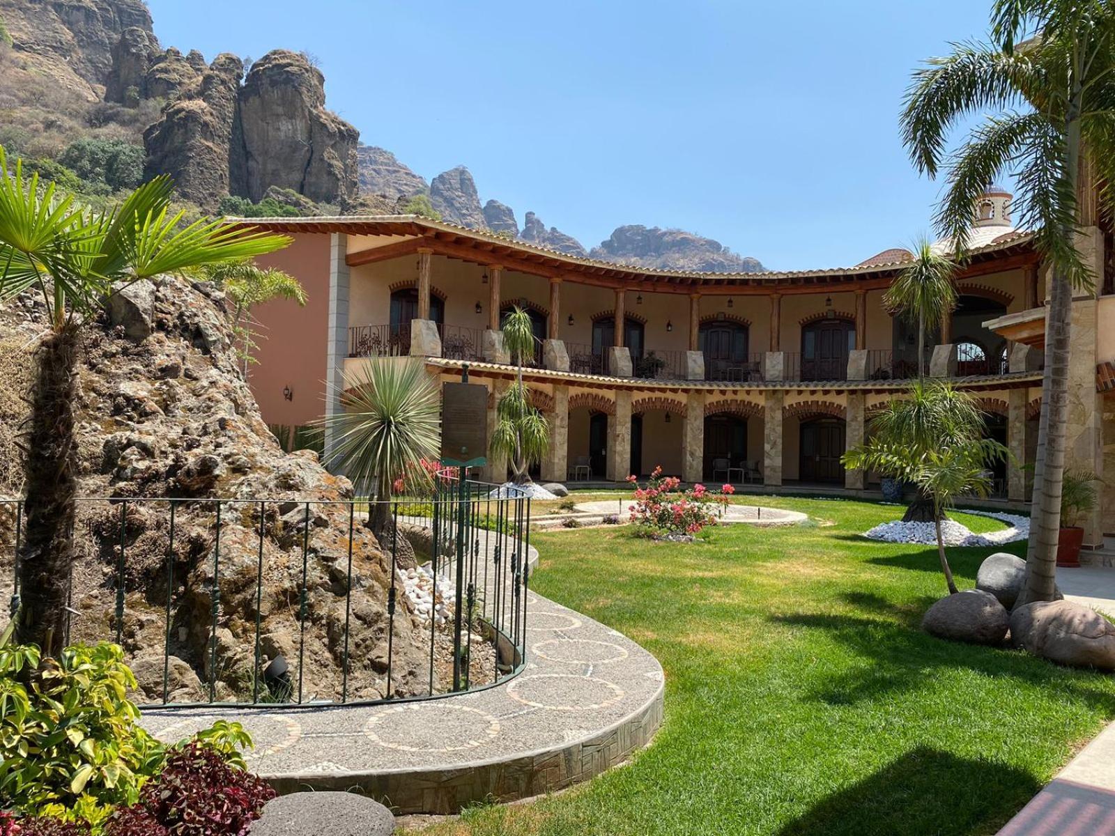 La Buena Vibra Retreat And Spa Hotel (Adults Only) Tepoztlan Exterior photo